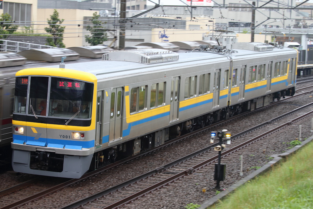 横浜高速鉄道  Y000系 Y001
