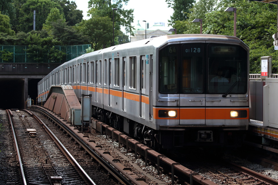 メトロ01系01-128F<br class="br-sp" />(01-128編成)の写真
