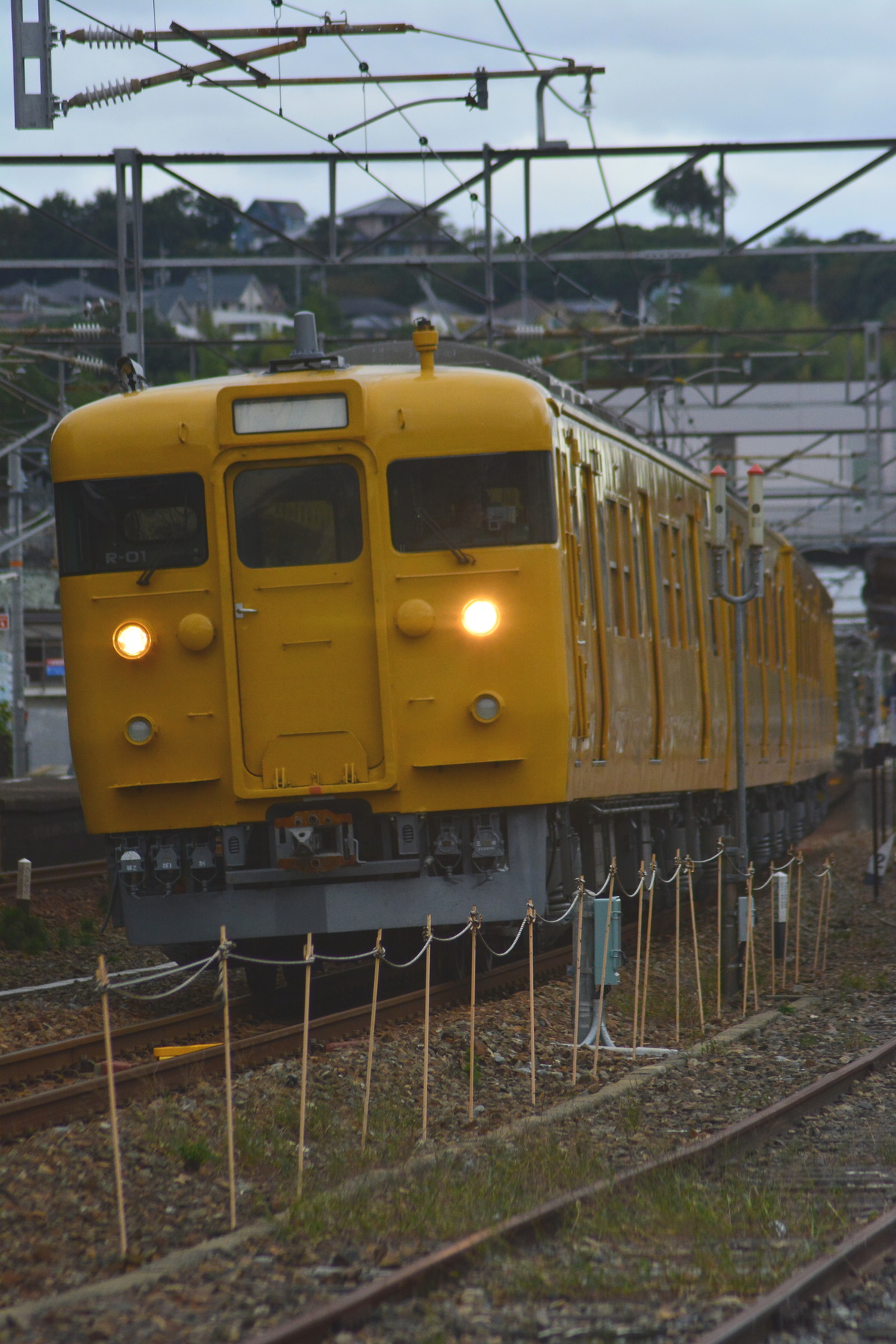 JR貨物 下関総合車両所広島支所 115系 R-01編成