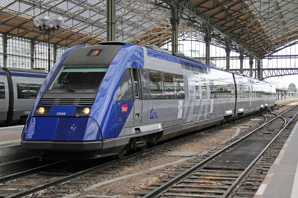 SNCF  X 72500 72690