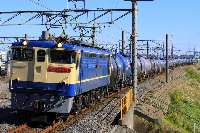 新鶴見機関区EF652139を吉川駅で撮影した写真