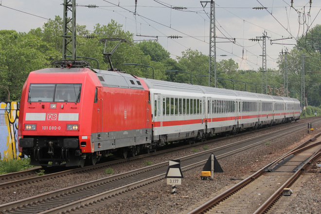 Series 101080-5をDusseldorf-Oberbilk Stationで撮影した写真