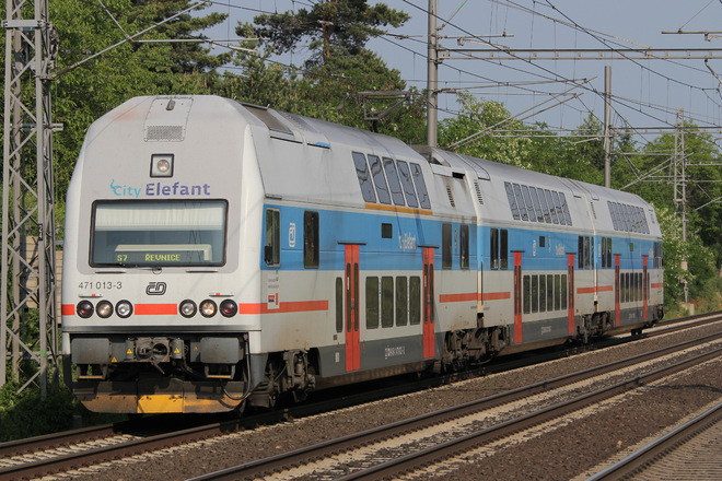 Series 471013-3をPraha-Dolni Pocernice Stationで撮影した写真