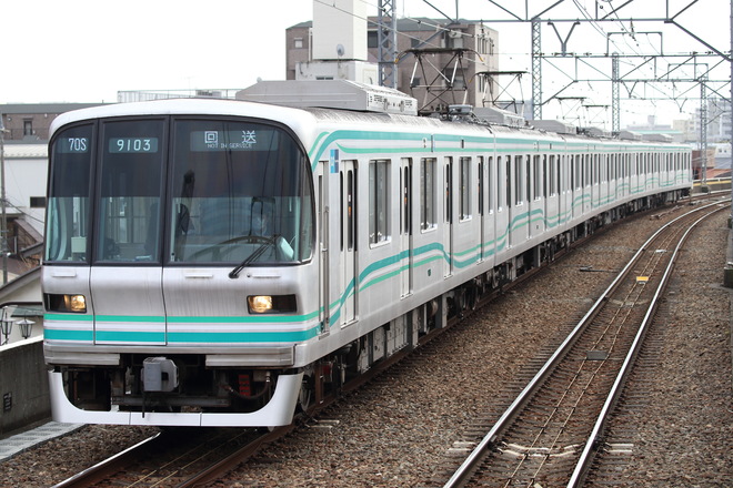 9000系9103Fを北綾瀬駅で撮影した写真