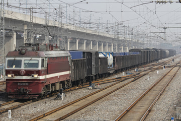 中国鉄路総公司  SS6B 6049
