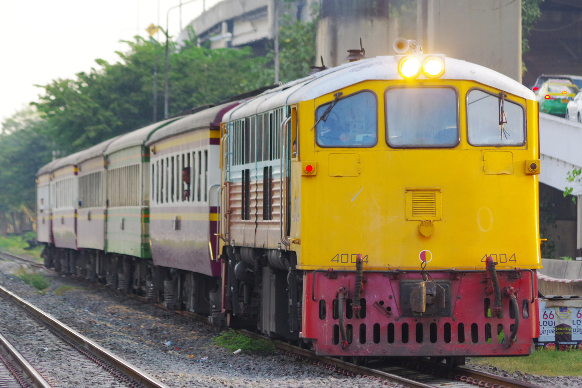 タイ国鉄  GE系 4004