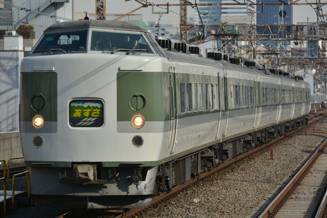 長野総合車両センター189系N102を阿佐ケ谷駅で撮影した写真