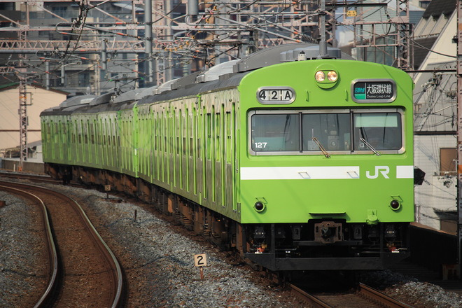 吹田総合車両所奈良支所103系NS414編成を福島駅で撮影した写真