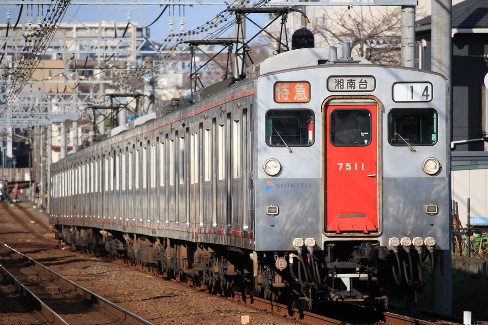 相鉄7000系7712×8<br class="br-sp" />(7712F)(7712編成)の写真