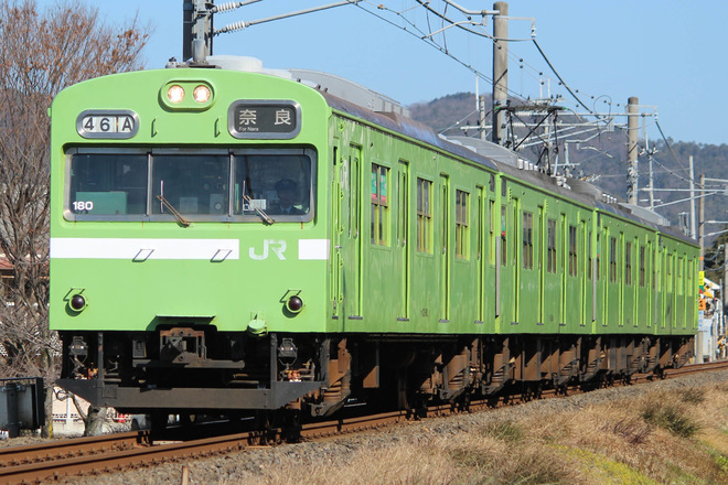 吹田総合車両所奈良支所103系NS403編成をJR藤森～桃山間で撮影した写真