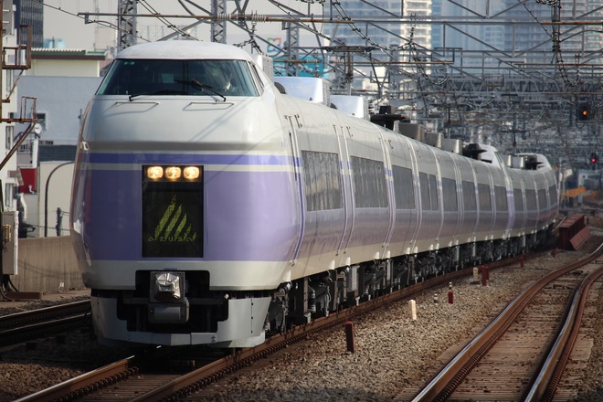 松本車両センターE351系S3編成を高円寺駅で撮影した写真