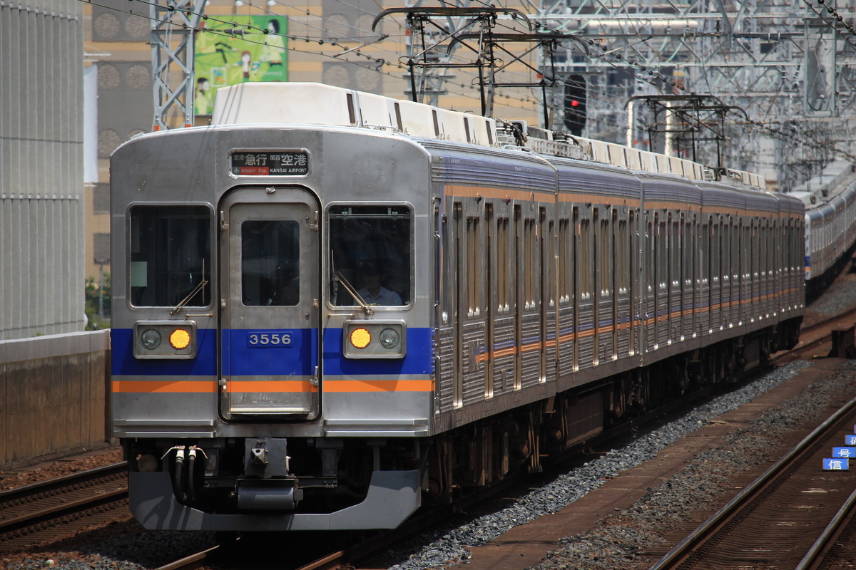 南海電気鉄道 住ノ江検車区 3000系 3555F