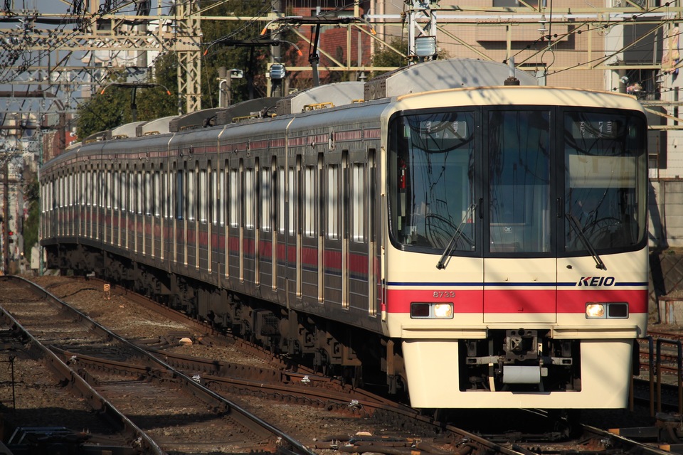 京王8000系8733F<br class="br-sp" />(8733編成)の写真