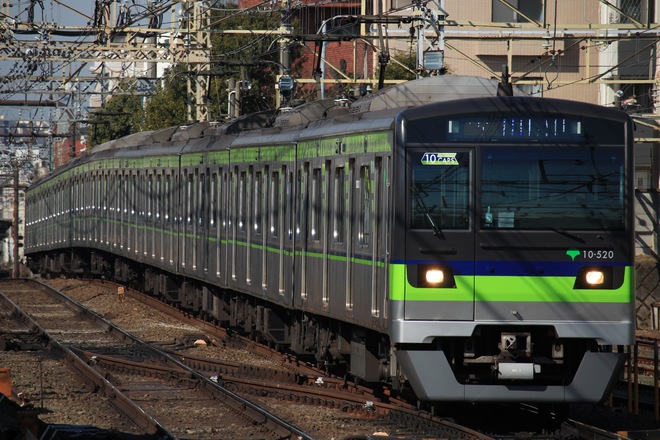大島車両検修場10-300形10-520Fを桜上水駅で撮影した写真