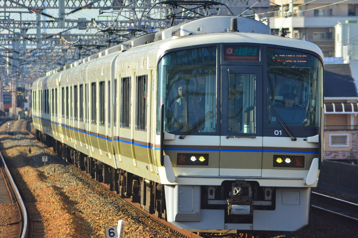 JR西日本 奈良電車区 221系 NA418編成