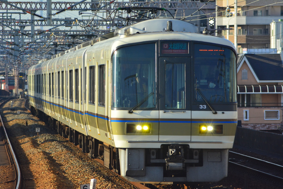 JR西日本 奈良電車区 221系 NB805編成
