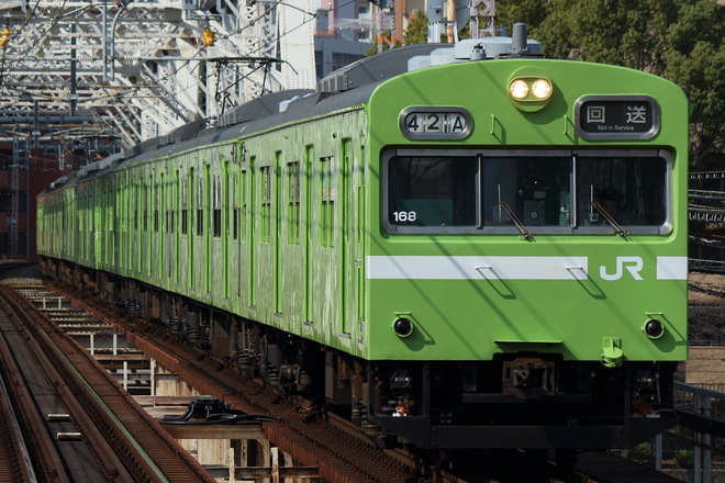 吹田総合車両所奈良支所103系NS401編成を桜ノ宮駅で撮影した写真