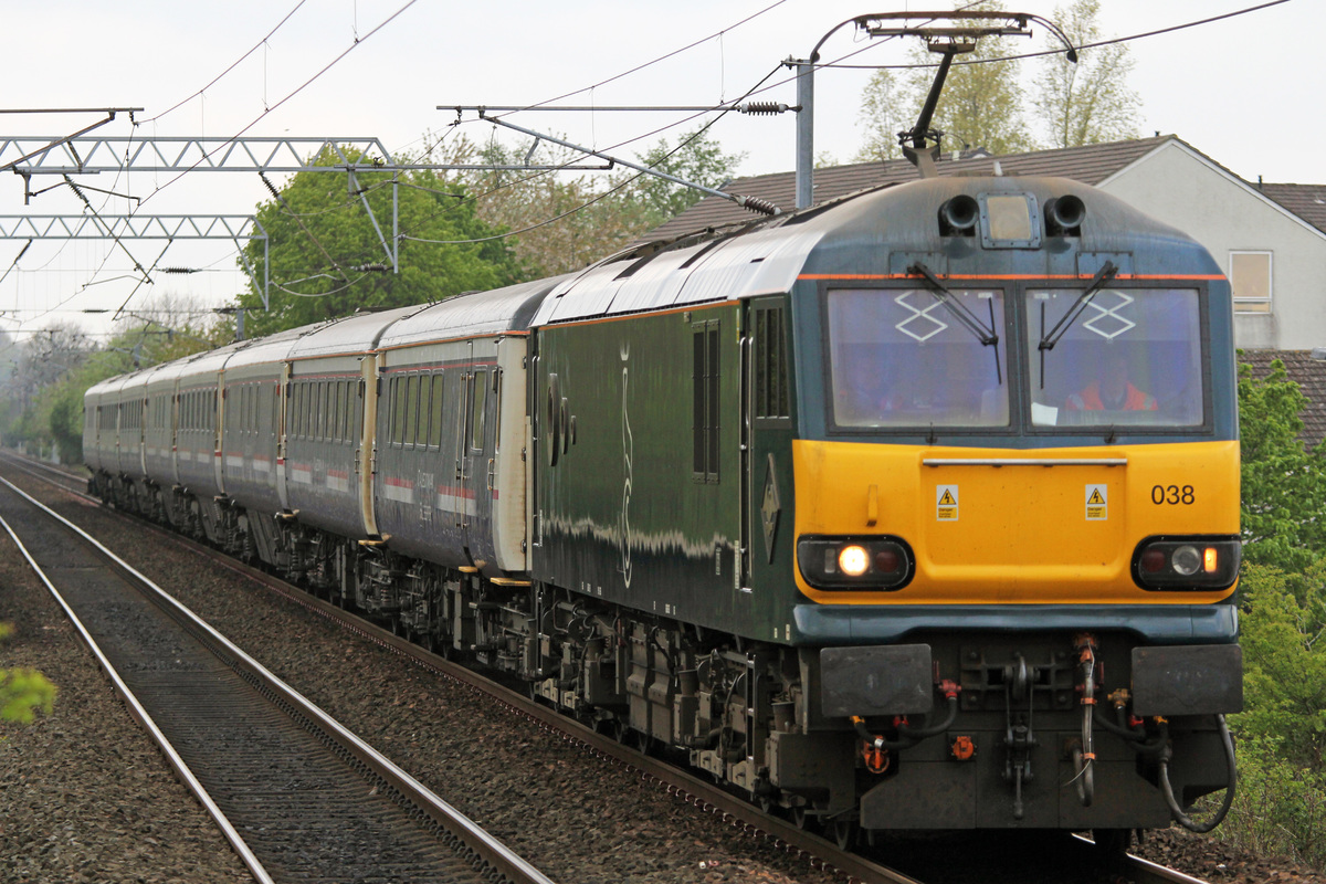 Caledonian Sleeper  Class92 038