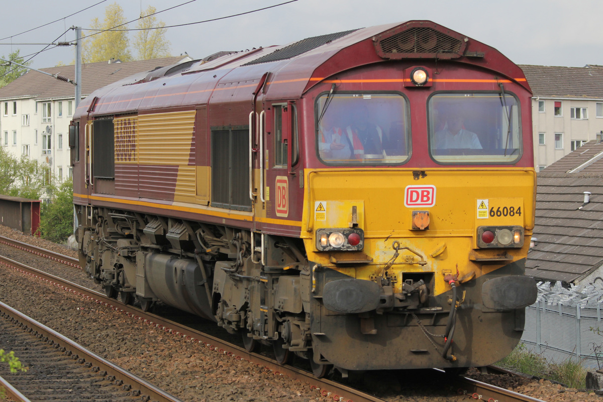 DB Cargo UK  Class66 084