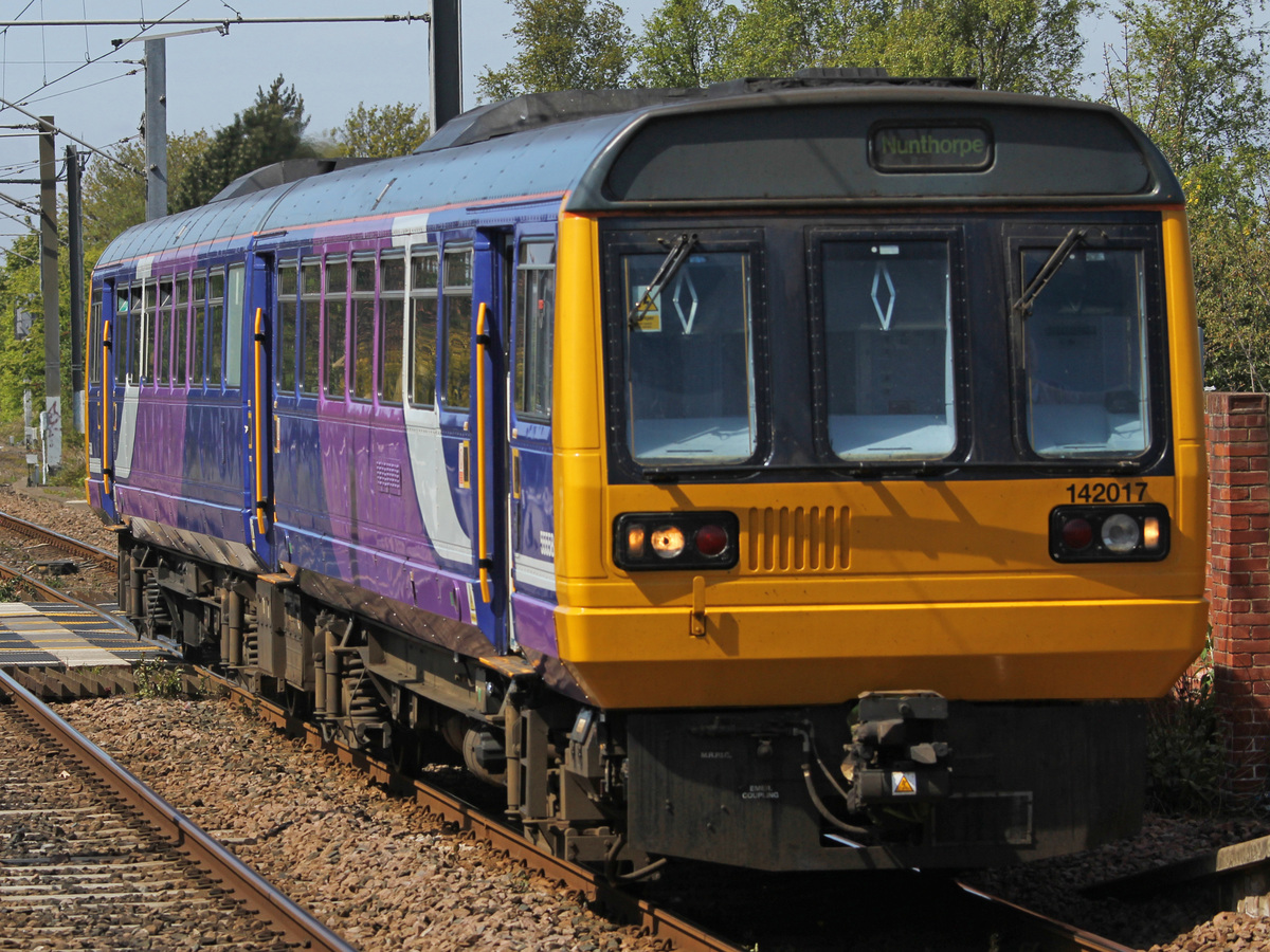 Northern  Class142 017