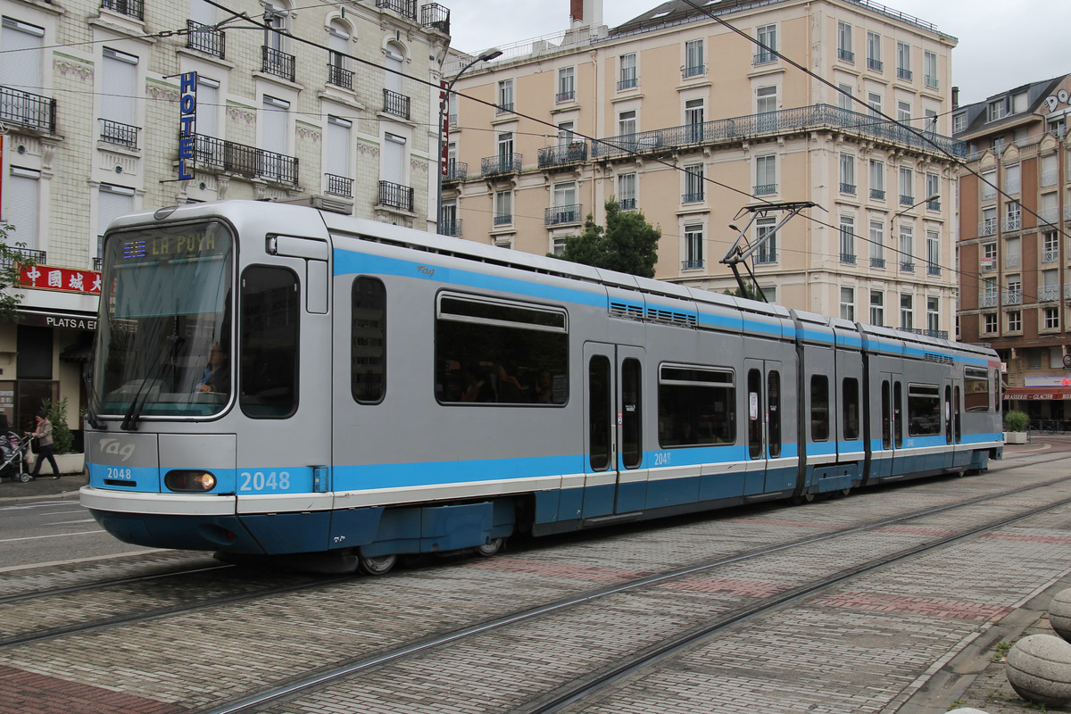 Grenoble tramway  TFS 2048