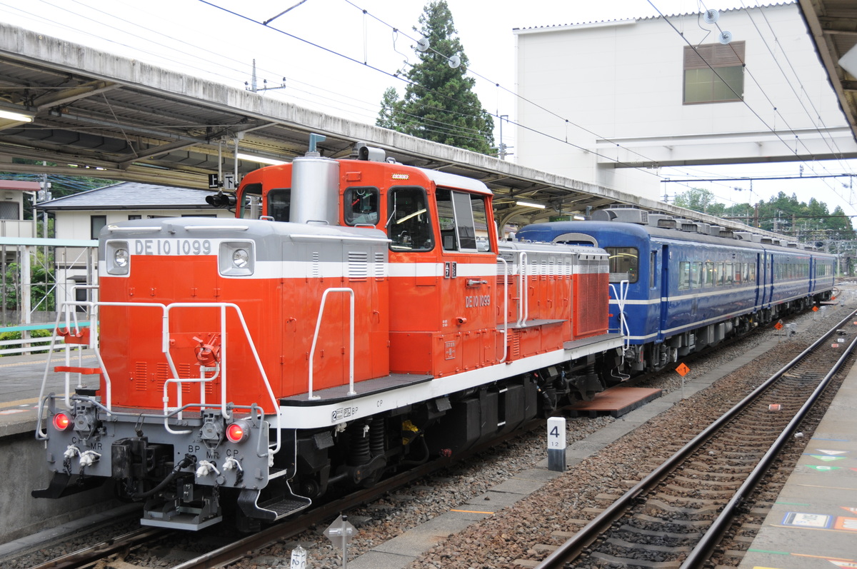 東武鉄道 下今市機関区 DE10 1099