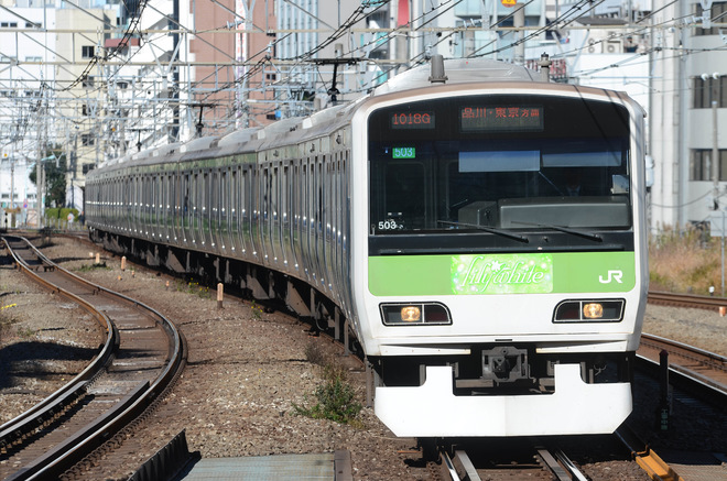 E231系を恵比寿駅で撮影した写真