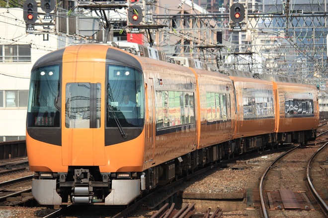 22600系を鶴橋駅で撮影した写真