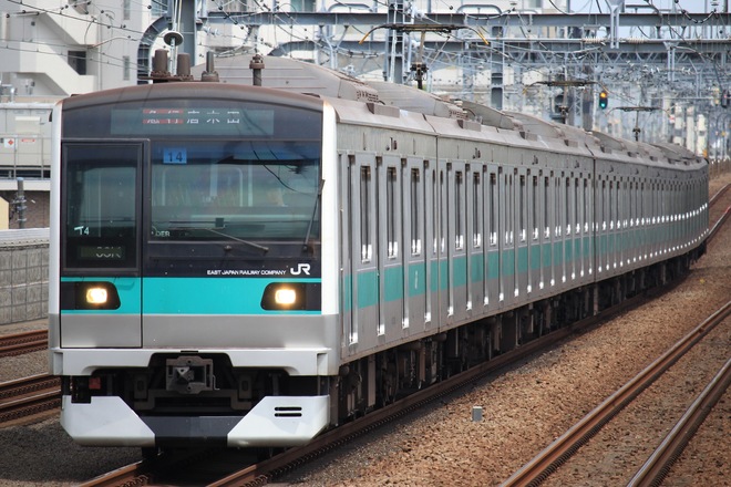 松戸車両センターE233系マト14編成を祖師ヶ谷大蔵駅で撮影した写真