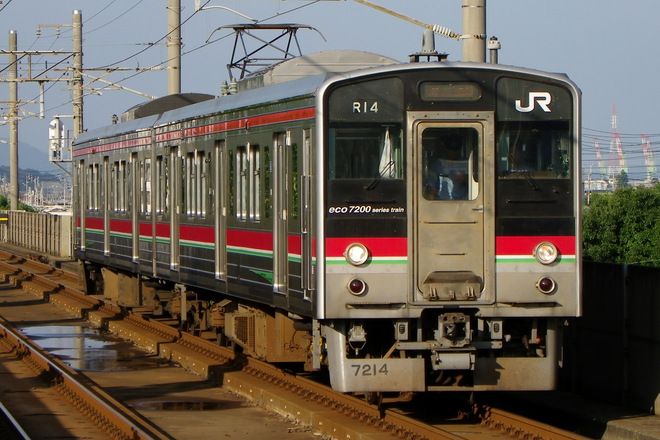 7200系を丸亀駅で撮影した写真