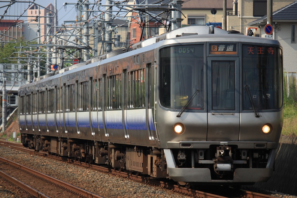 JR西223系HE401編成<br class="br-sp" />(ヒネHE401編成)の写真