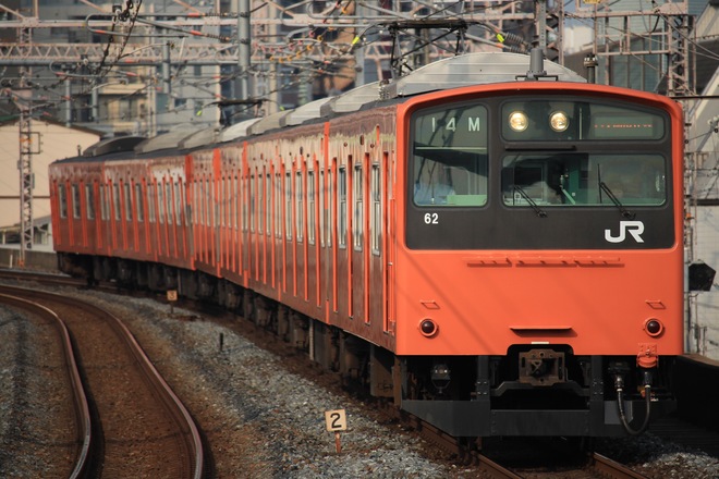 吹田総合車両所森ノ宮支所201系LB2編成を福島駅で撮影した写真