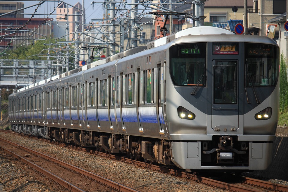 JR西225系HF416編成<br class="br-sp" />(ヒネHF416編成)の写真