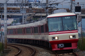 西日本鉄道  8000形 8051F