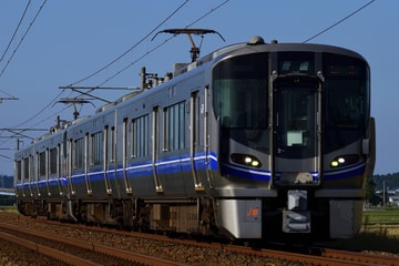 JR西日本  521系 