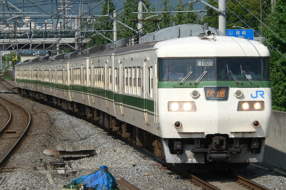 JR東E131系T5編成<br class="br-sp" />(ナハT5編成)の写真