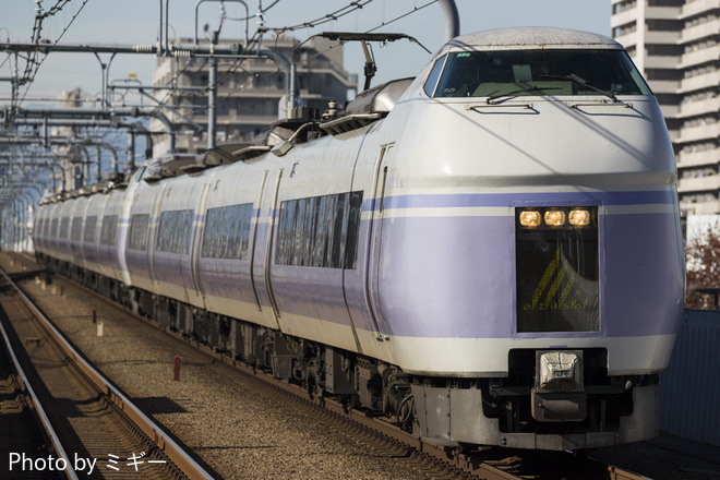 E351系を武蔵境駅で撮影した写真