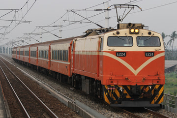 台湾鉄路管理局  E200型 