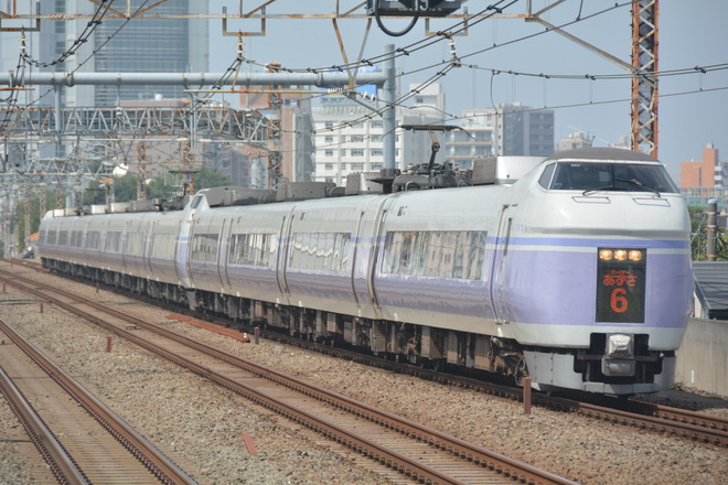 松本車両センターE351系S4+S24編成を阿佐ケ谷駅で撮影した写真