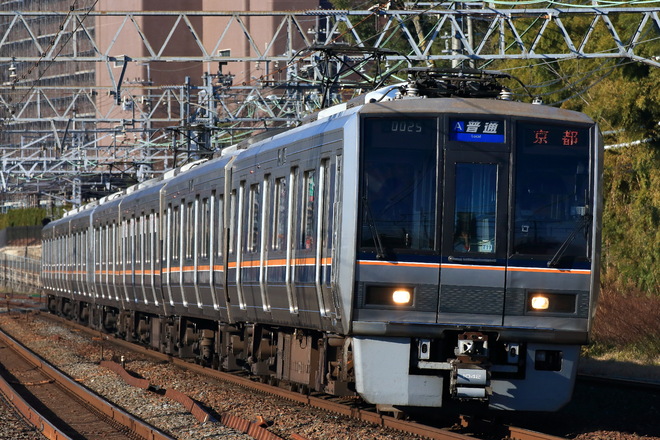 網干総合車両所明石支所207系T19編成を山崎駅で撮影した写真