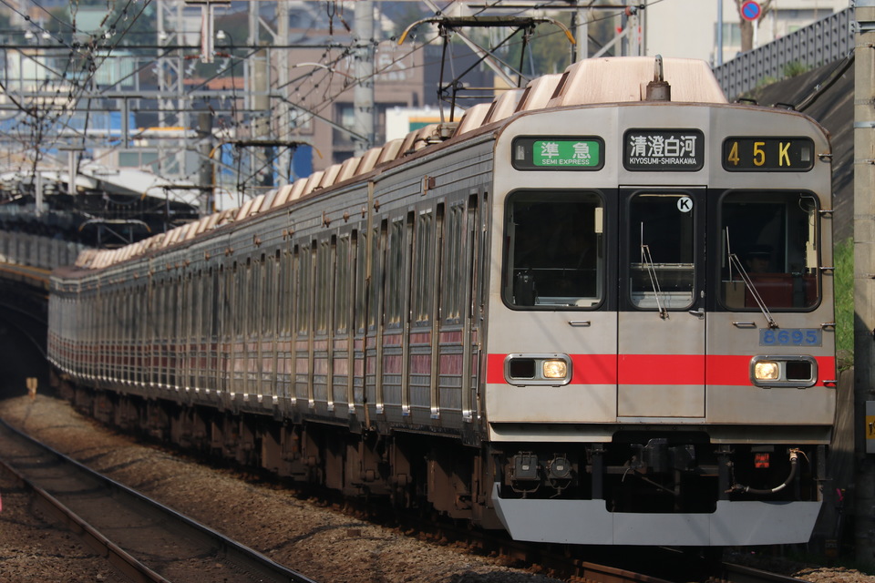 東急8590系8695F<br class="br-sp" />(8695編成)の写真