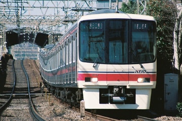 京王電鉄  8000系 8731F