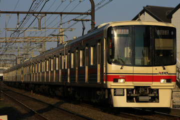 京王電鉄  8000系 8712F