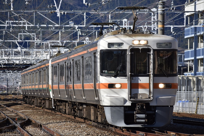 313系V10を富士駅で撮影した写真