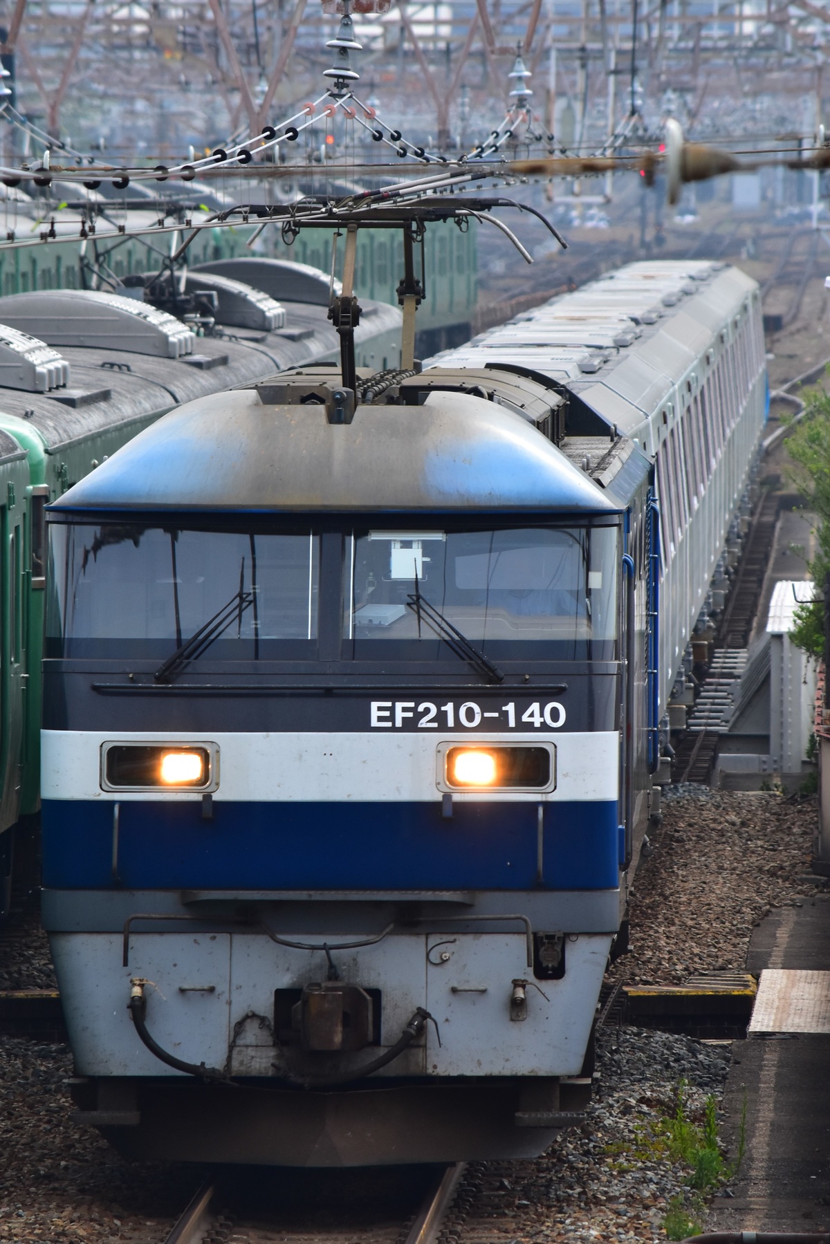 JR貨物 吹田機関区 EF210 140