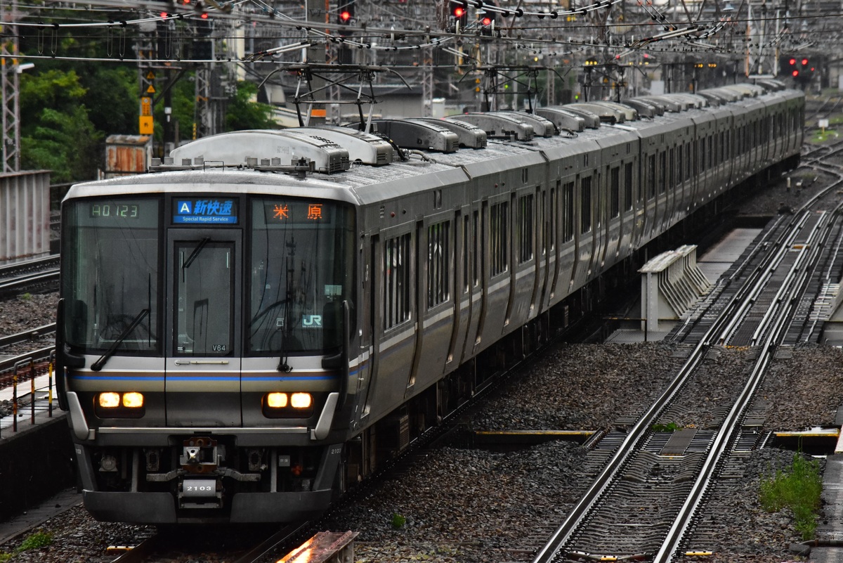 JR西日本 網干総合車両所本所 223系 V64編成