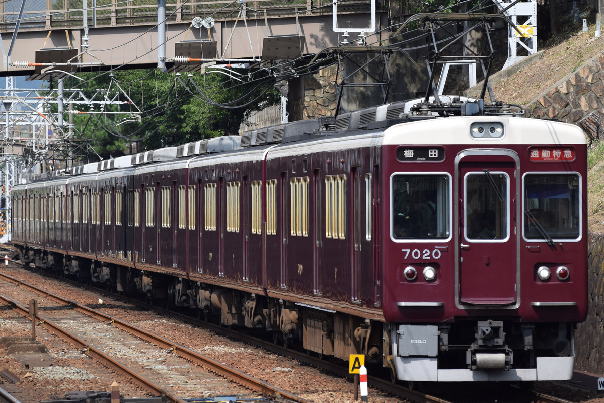 阪急電鉄  7000系 7020F