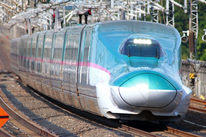 E5系を那須塩原駅で撮影した写真
