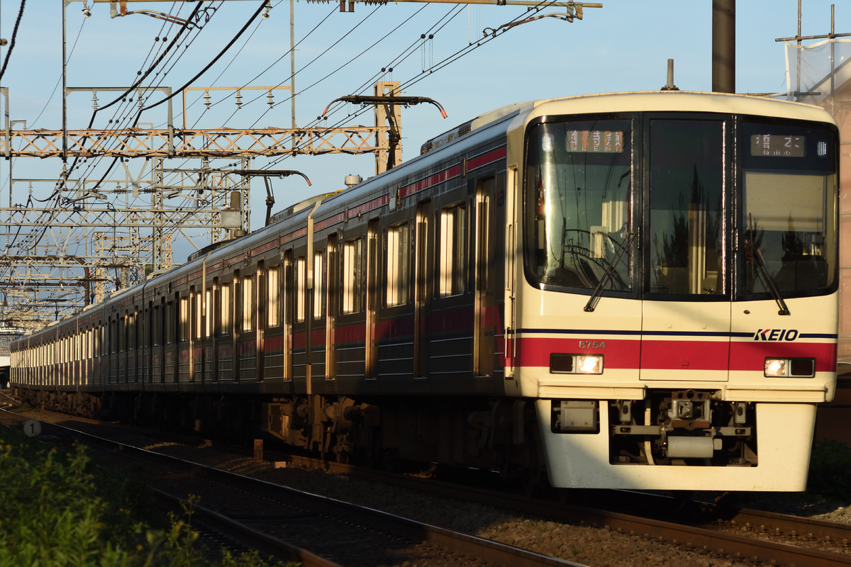 京王電鉄  8000系 8704F