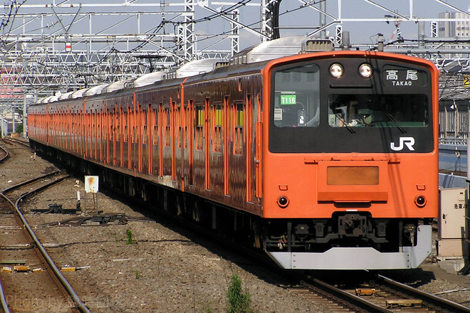 201系T116編成を中野駅で撮影した写真